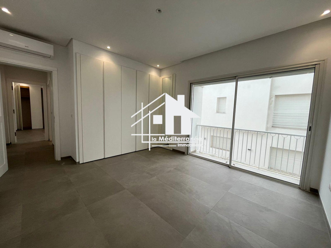 A louer une villa s+4 à Gammarth