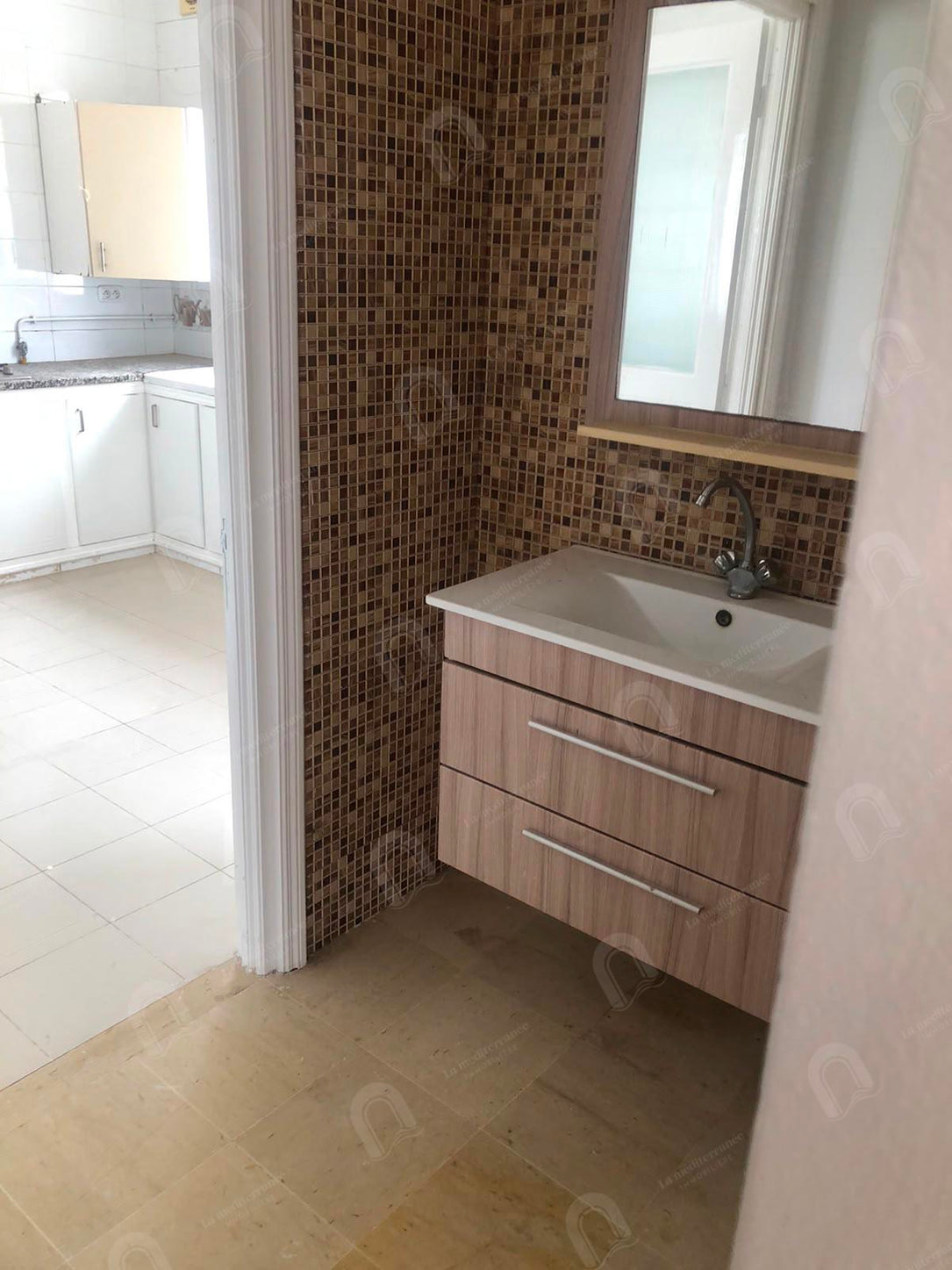 A louer un appartement s+3 à jardin d'el menzah 2