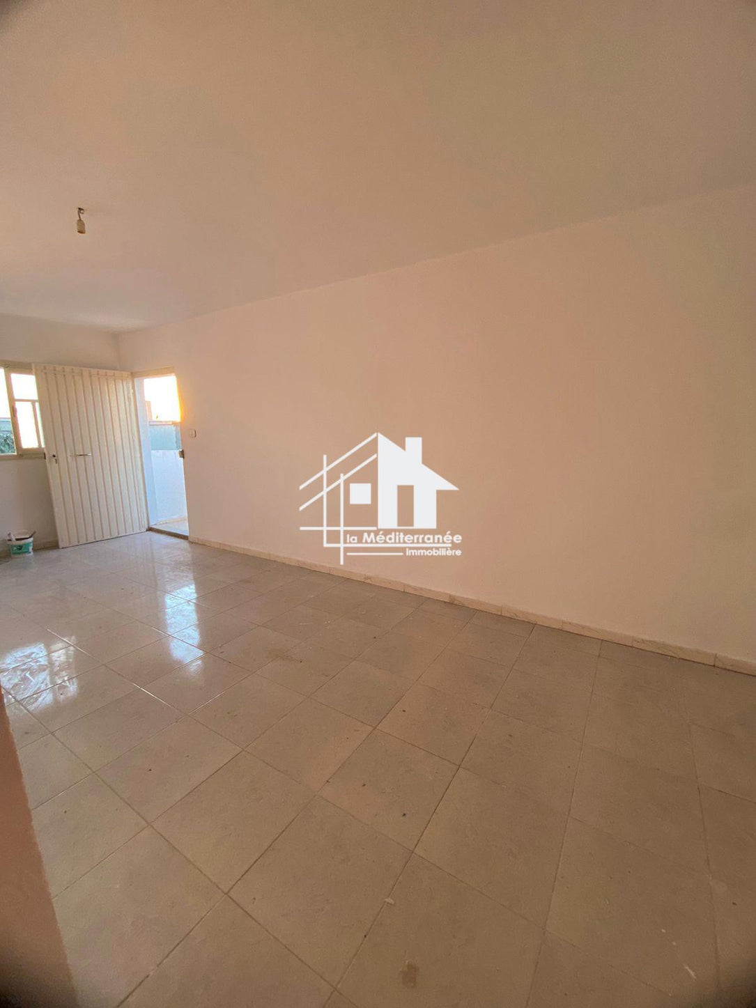 A louer un étage de villa S+3 au bardo cité Saada