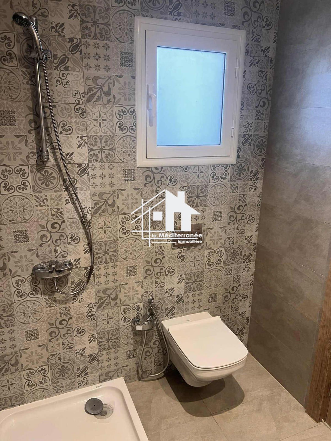 A louer un S+2 à chotrana 1