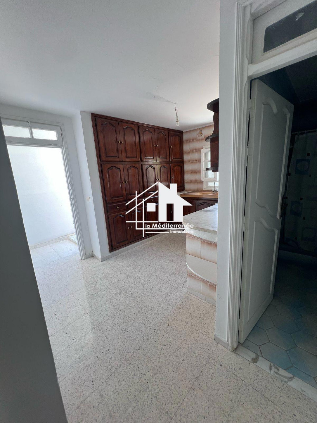 A louer étage de villa s2 à Ksar Said
