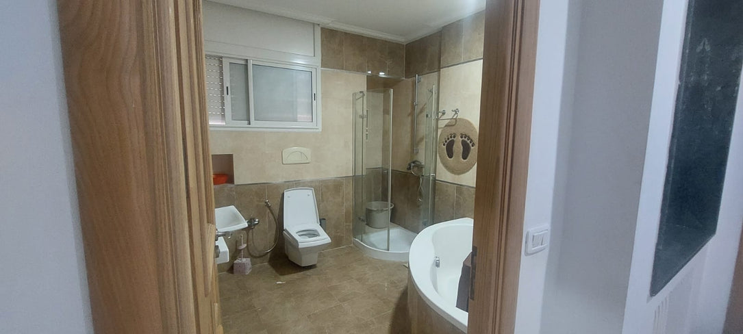 A louer villa avec piscine à l'aouina
