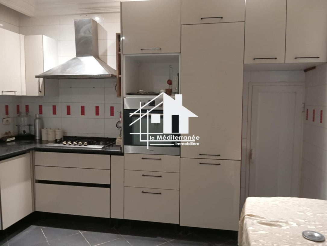 A louer un étage de villa S+2  meublé à denden