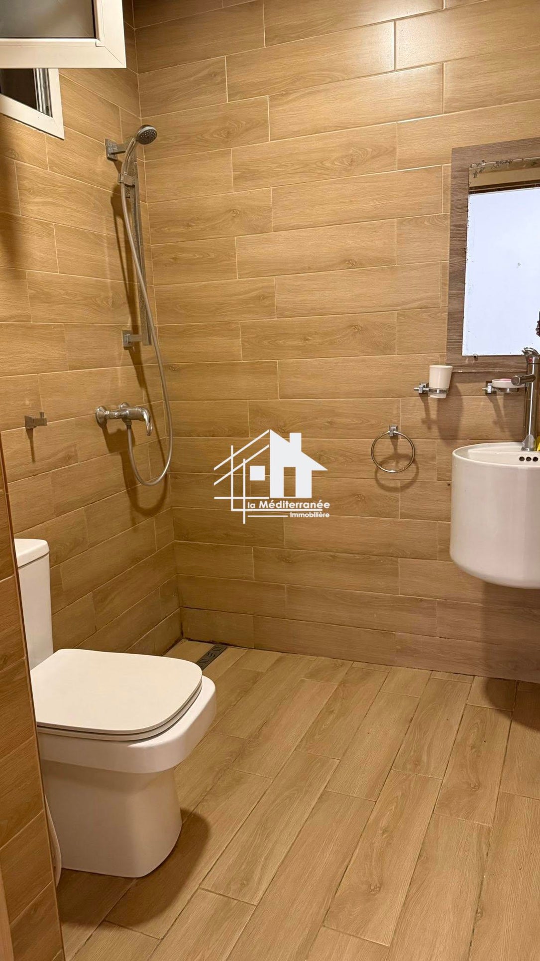 A louer appartement S+2 hst meubé courte durée à cité ibn khaldoun