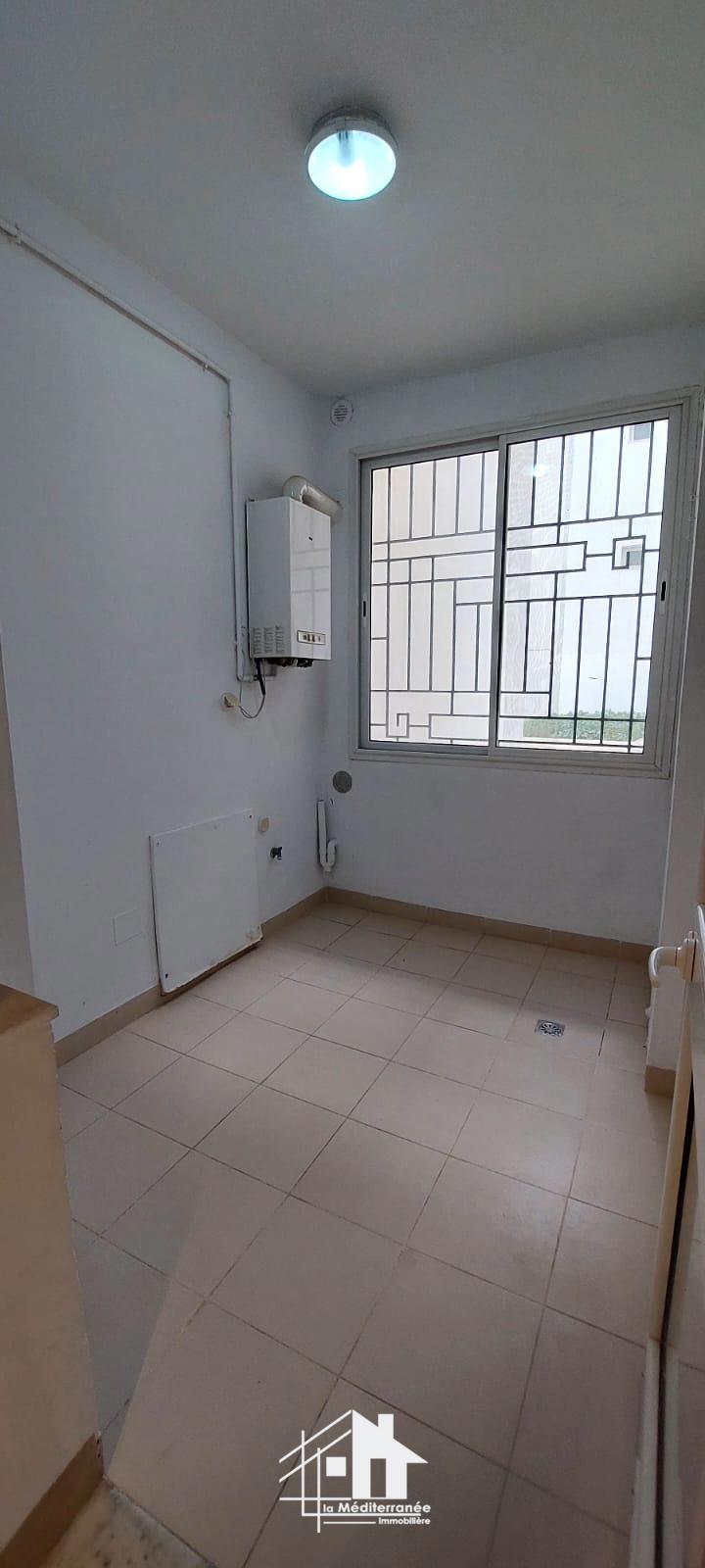 A louer appartement S+2 à la Soukra