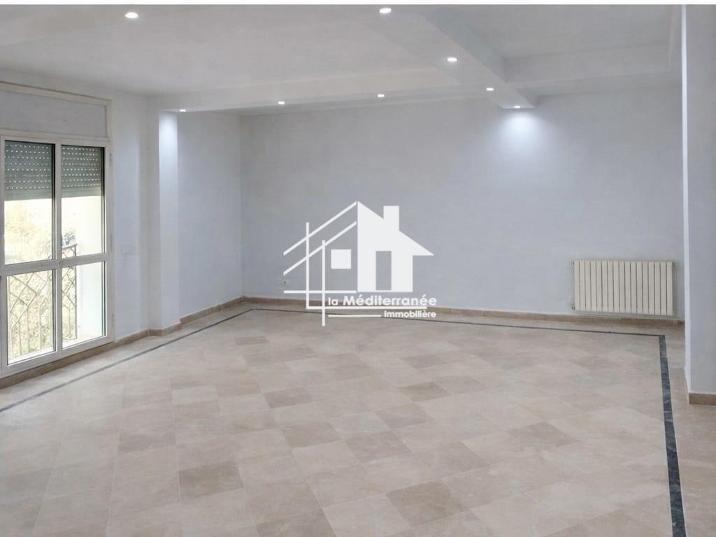 à louer un appartement s+3