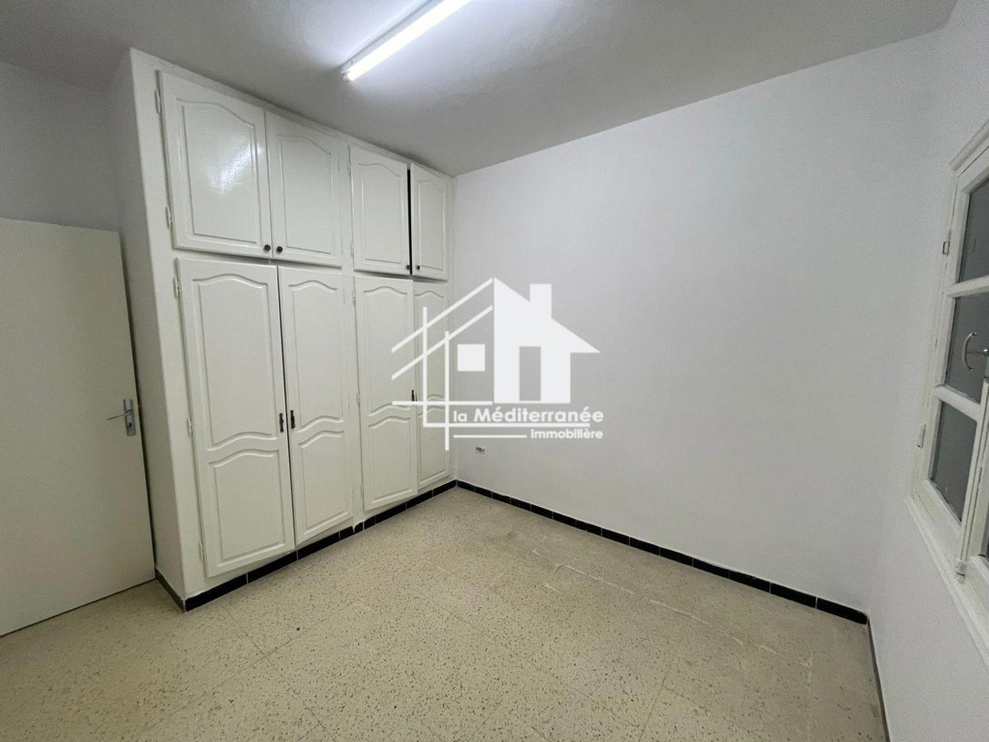 À Vendre – Appartement s+3 en RDC