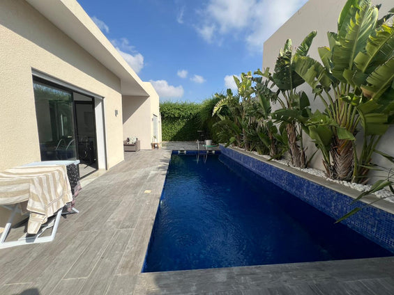 A louer une villa avec piscine à la soukra
