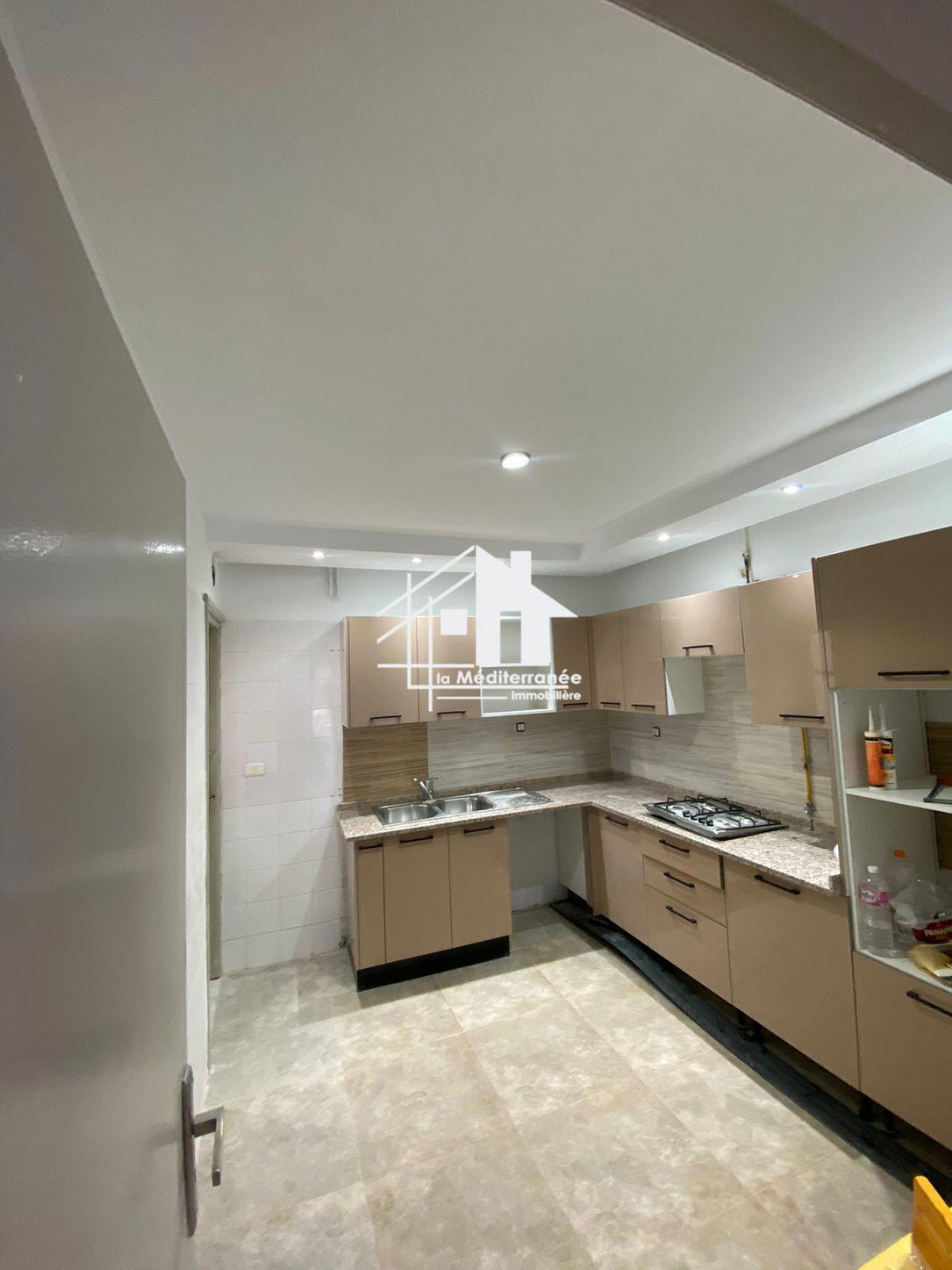 A louer appartement S+3 RDC à la Manouba