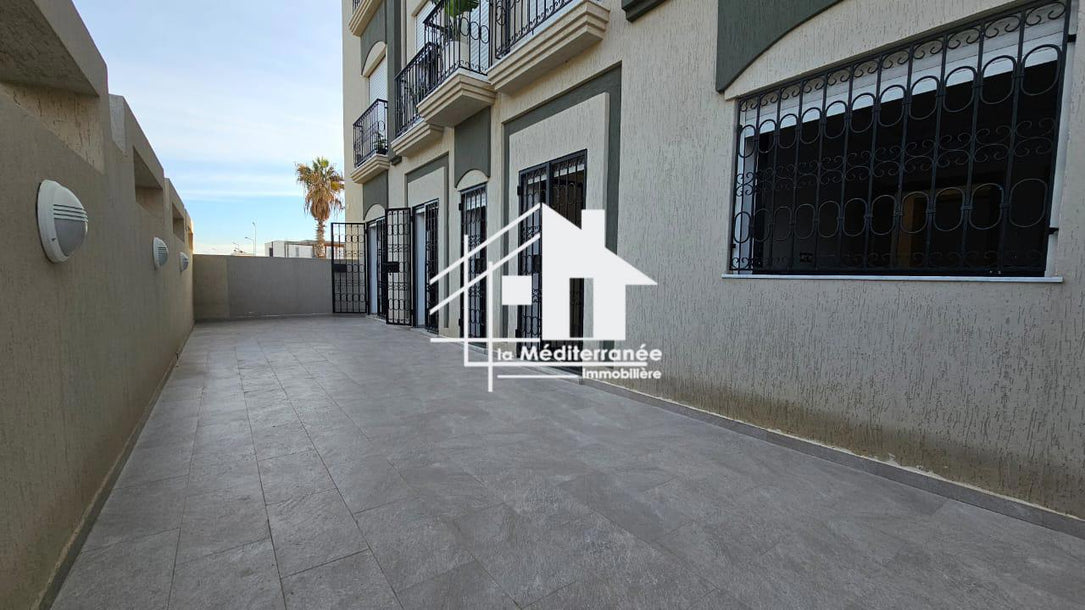 A louer S3 avec terrasse à la soukra