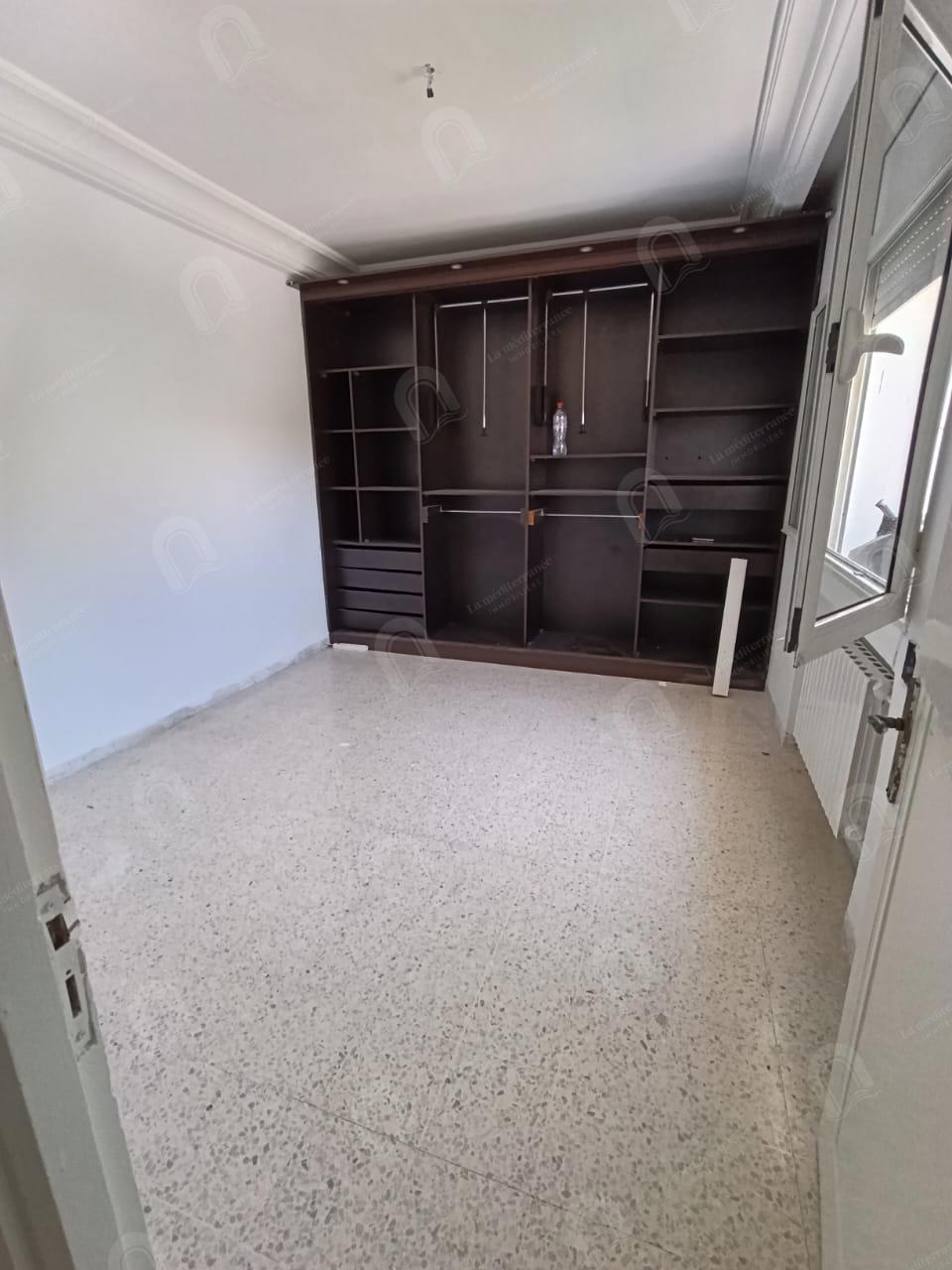 à louer un Triplex s+3 aux jardins d'el menzah 1