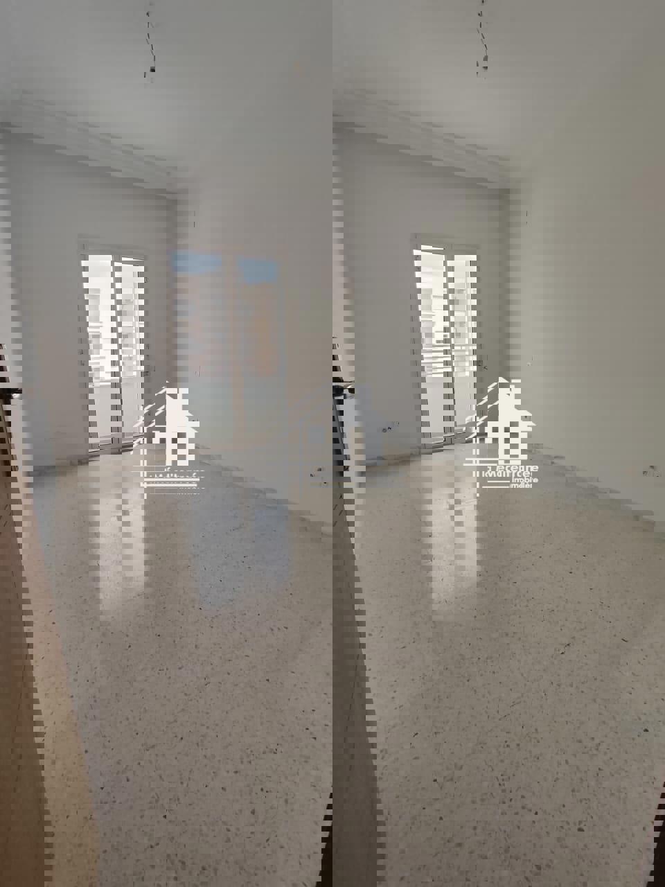 A vendre S+2 a cité Wahat