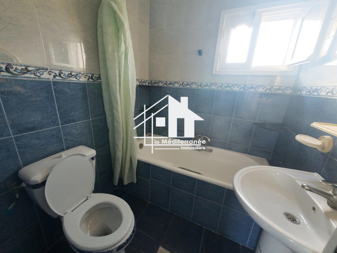 A louer étage de villa S+2 à khaznadar