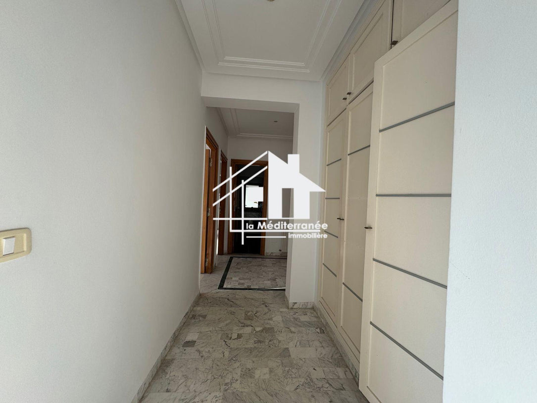 Appartement S+2 à la Marsa cité les pins