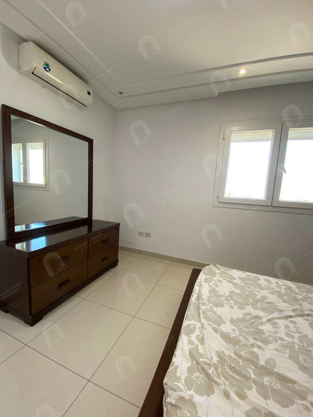 À Vendre – Appartement S+2 Meublé à Sahloul 2, Sousse