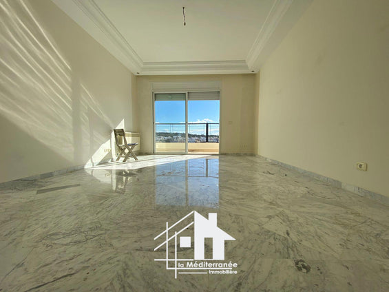 A vendre un appartement S+3 haut standing à Gammarth