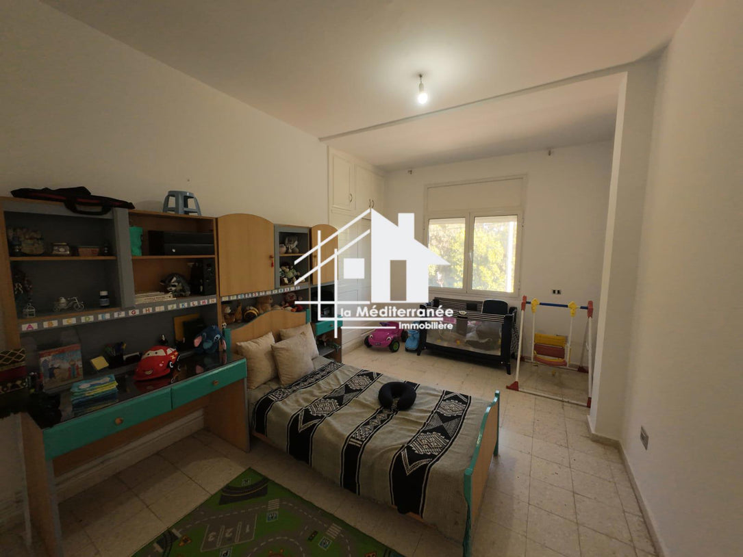 A louer étage de villa S+3  à Khaznadar