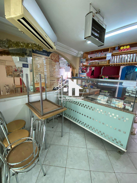 A louer pizzaria avec matériel  à denden