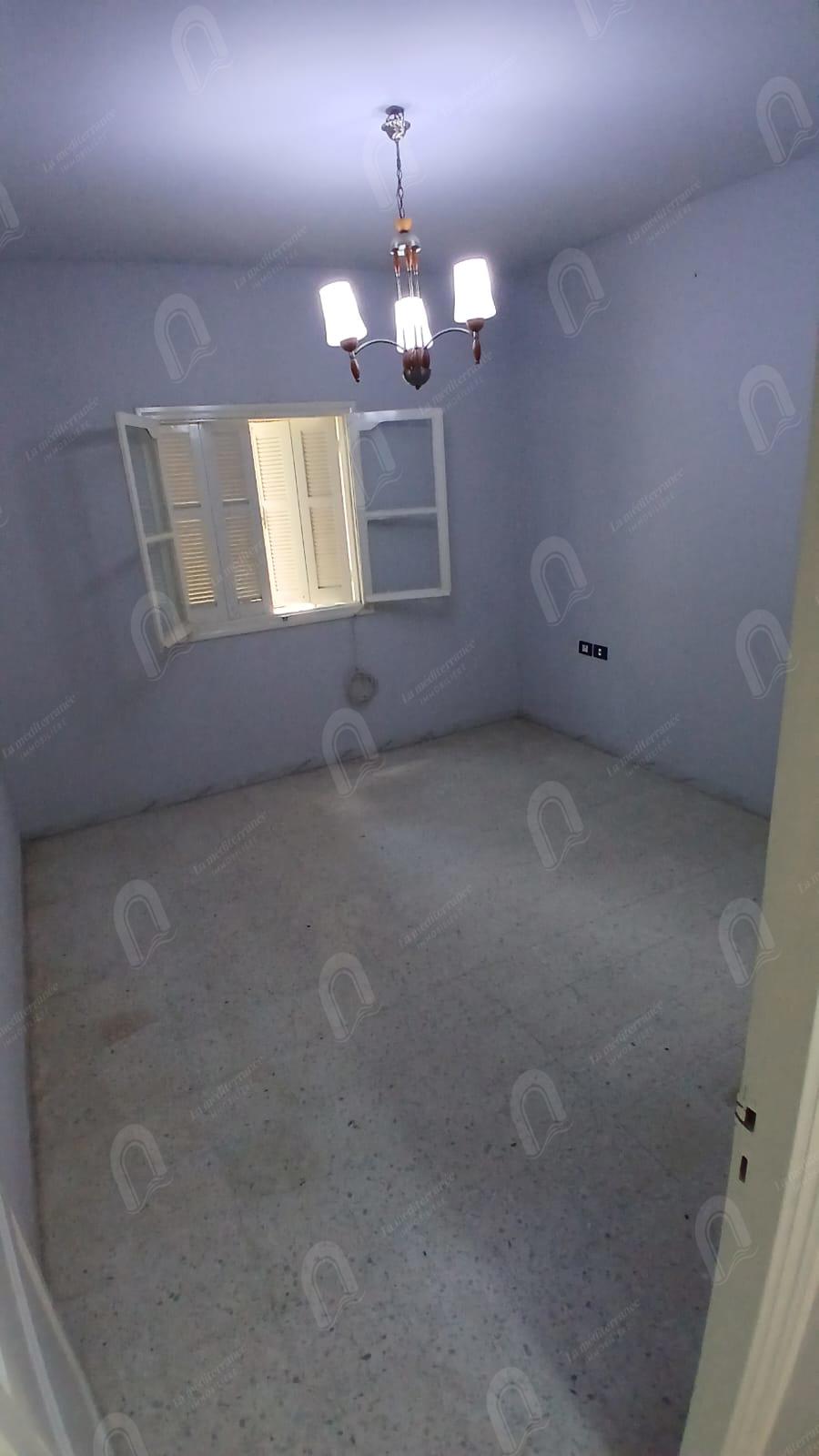 A loue rvilla S+4 de style duplex, indépendante au bardo