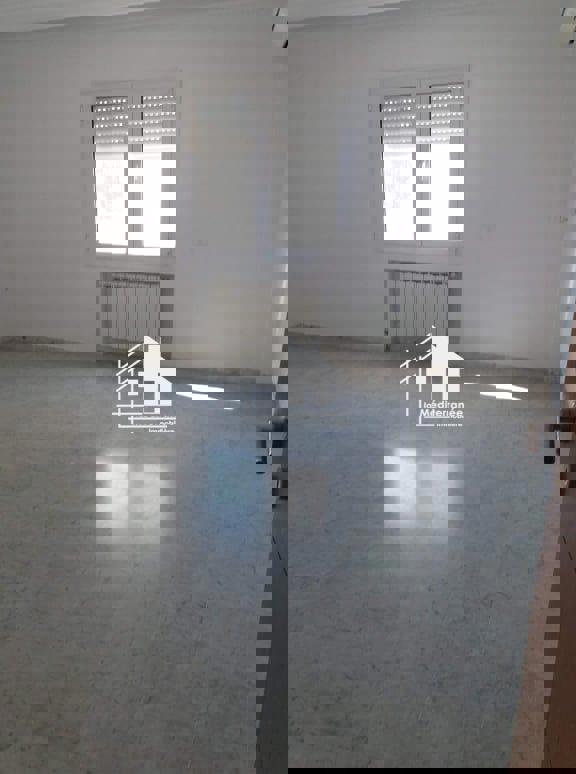 A vendre Appartement s+3 a boumhal bassatine
