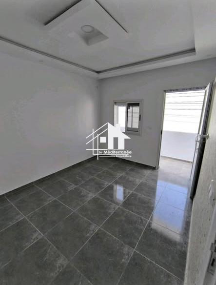 A louer étage de villa S+2 à Hedi Chaker bardo