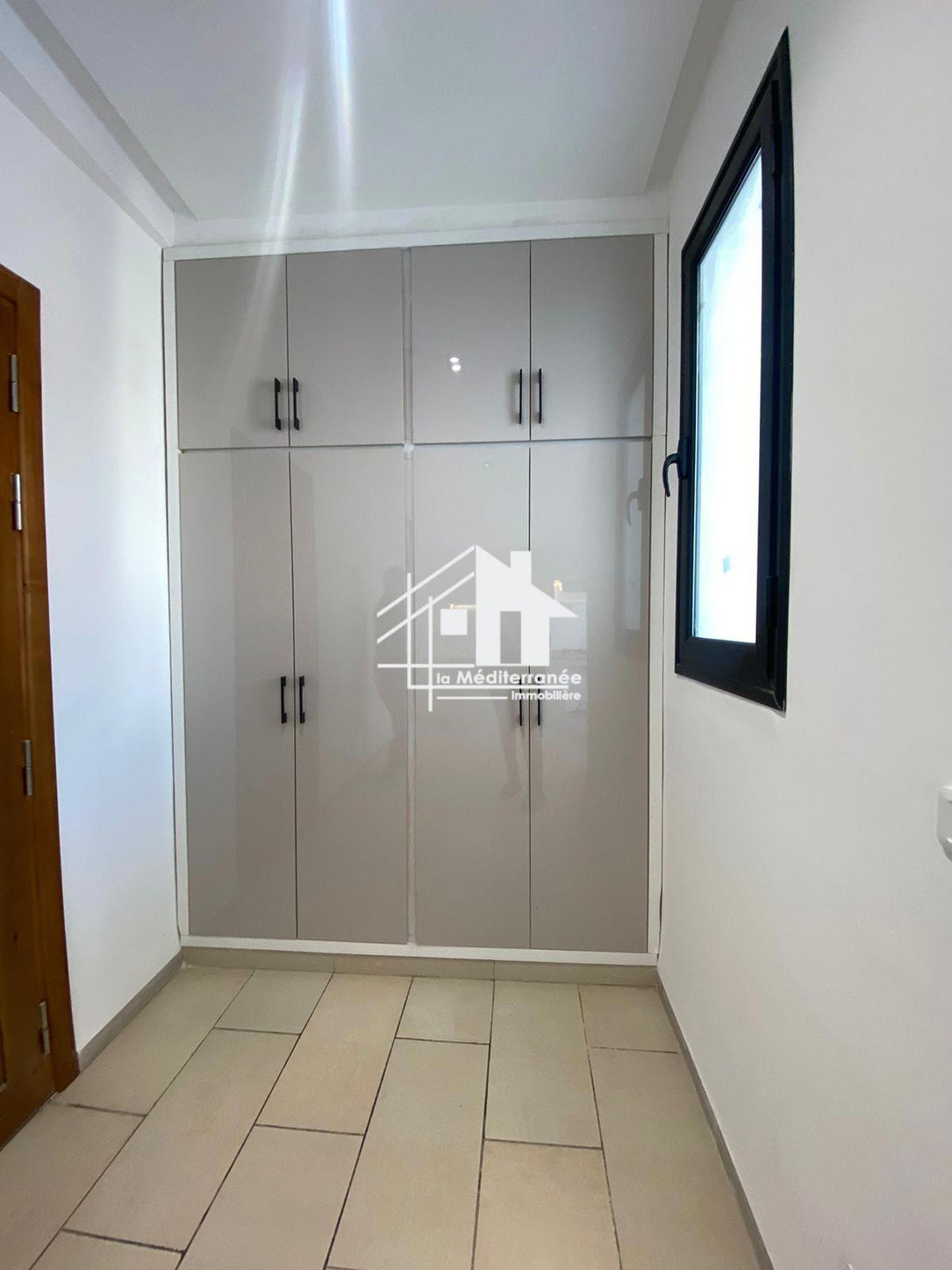 À louer étage de villa s3 jamais habité au bardo