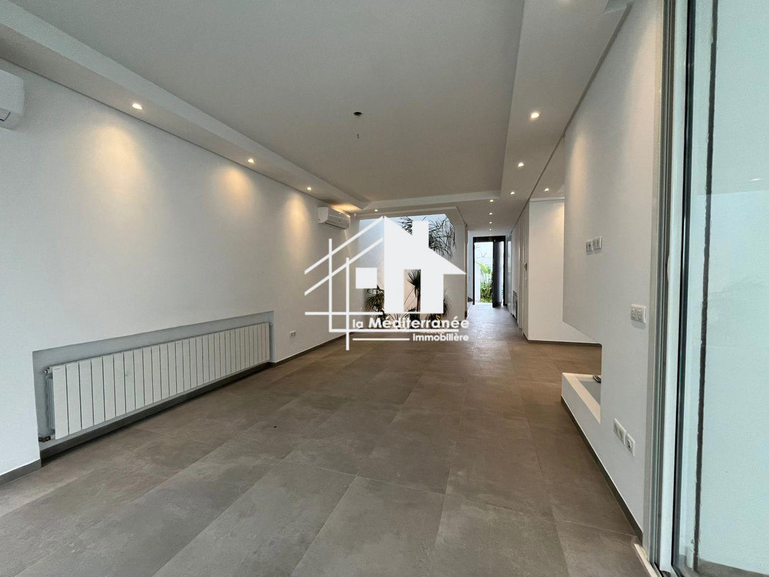 A louer une villa s+4 à Gammarth