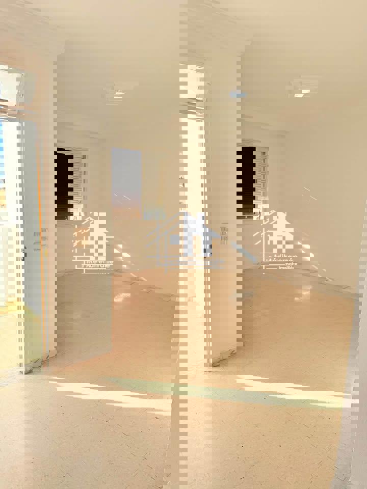 A louer étage de villa S+2 à denden