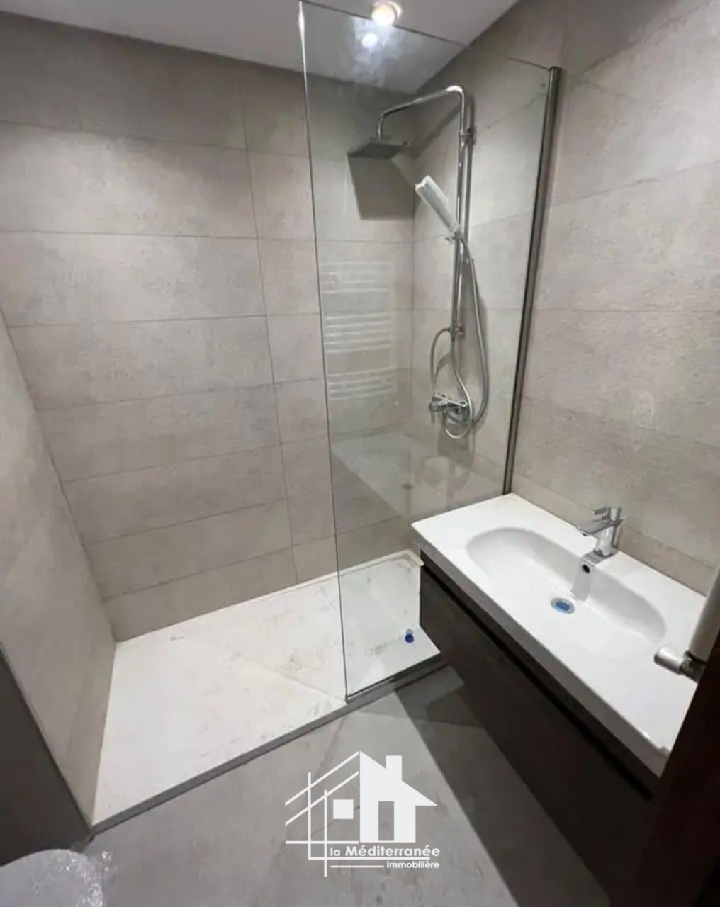 A vendre appartement S+1 à Ain Zaghouan Nord