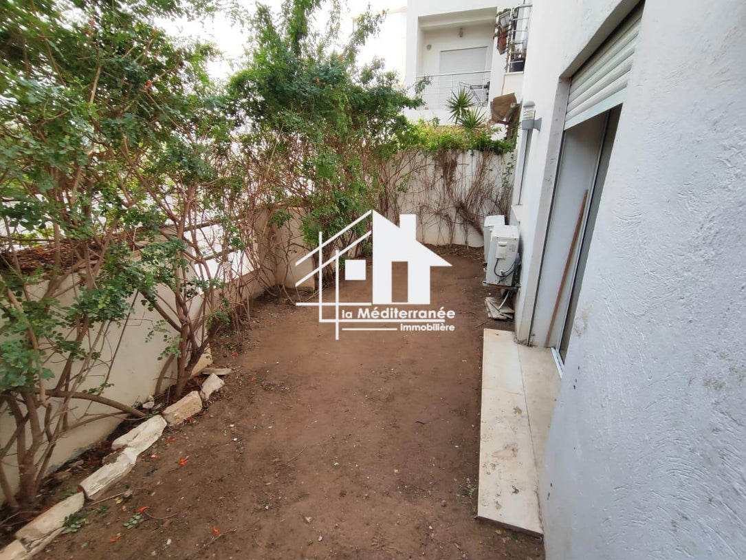 A louer un S+1 avec jardin à la Soukra