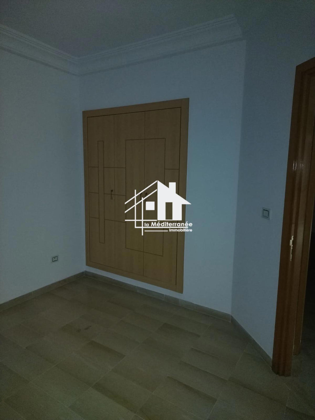 A louer appartement S+3 à Cité Ennasr 2