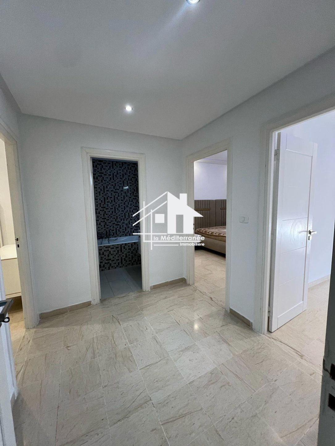 A vendre appartement s3 hst à Manouba