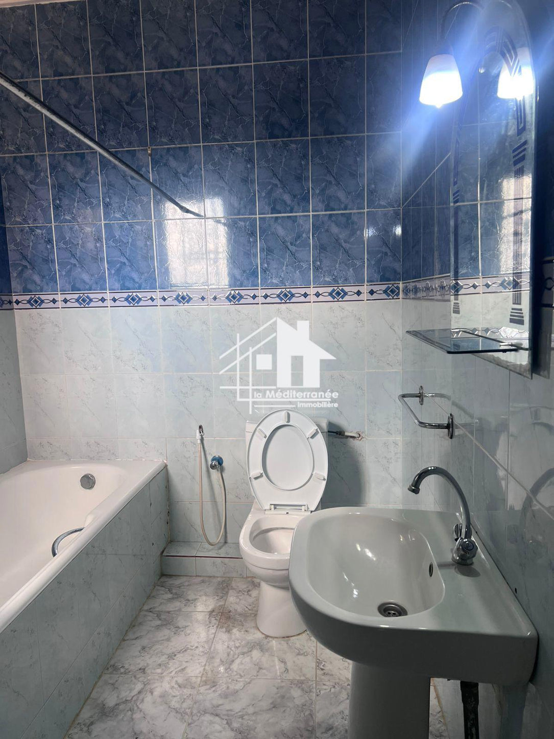 A vendre une villa S+6 au bardo 2