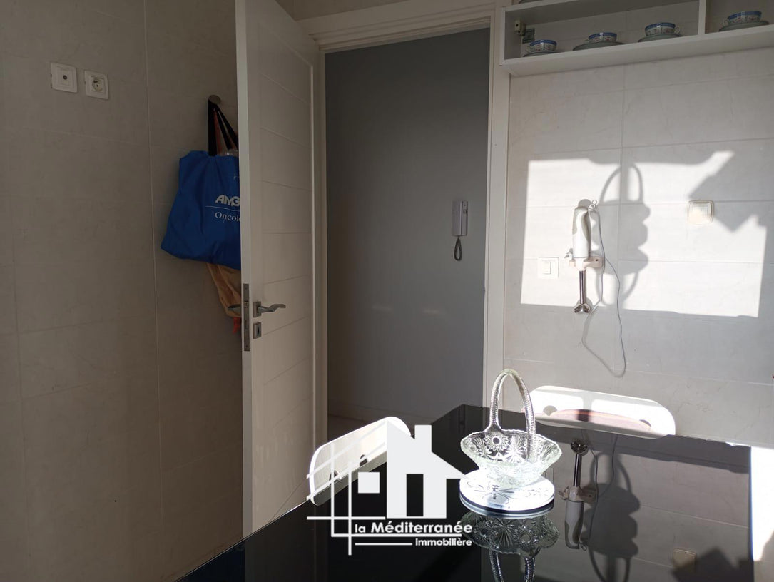 A vendre un appartement S+3 à Jardin de Carthage
