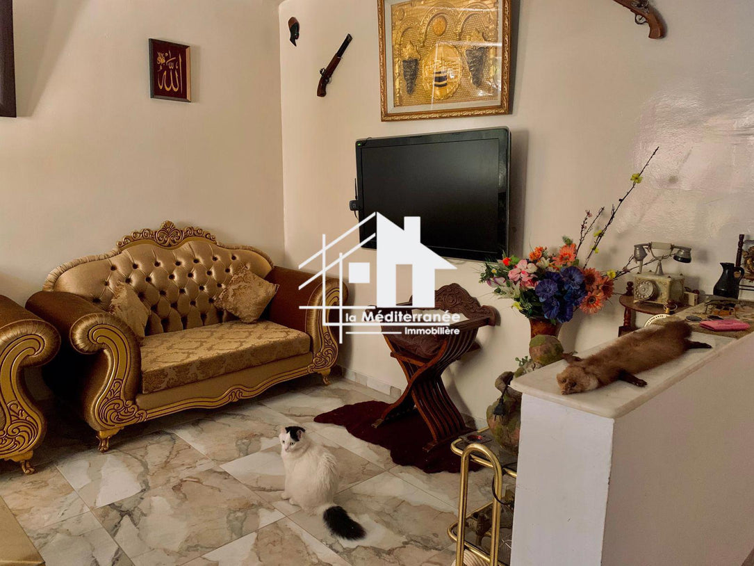 A vendre duplex S+4 à bayrem  etounsi