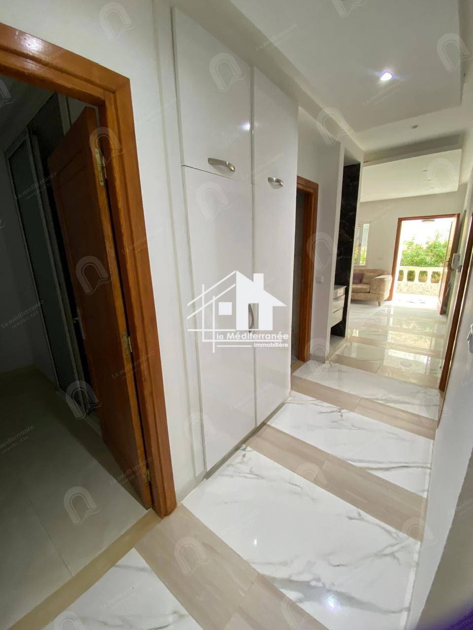 A vendre appartement S+3 Hst Rdc au bardo