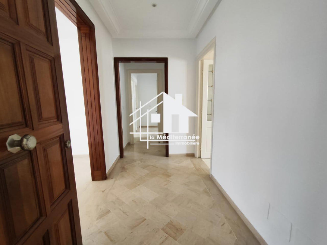 A vendre S+3 a Dar Fadhal, La Soukra