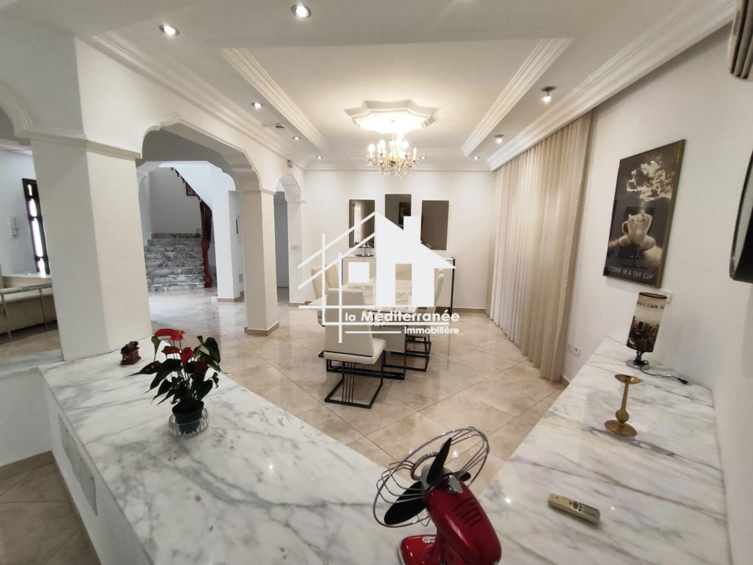 A louer une villa meublée à la soukra