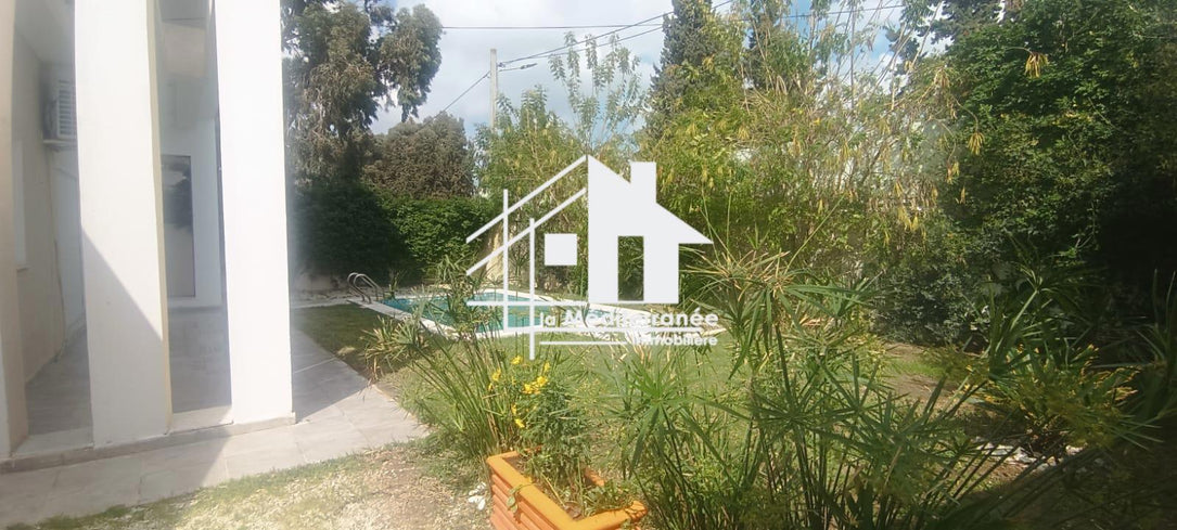 A louer villa avec piscine à Chotrana