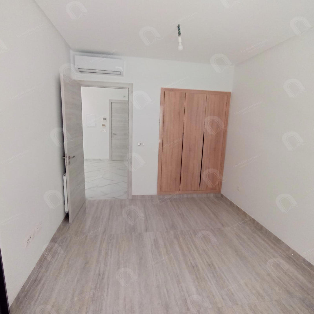 A louer un appartement s+1 à cité ennaser2