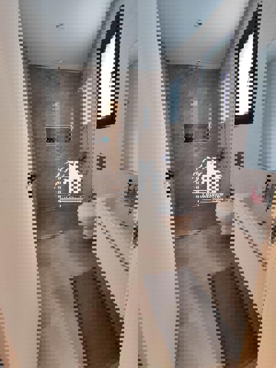 A vendre un triplex avec quatre suites à la soukra