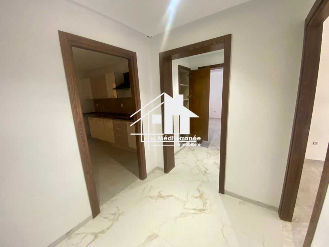 A louer s2 neuf avec place de parking