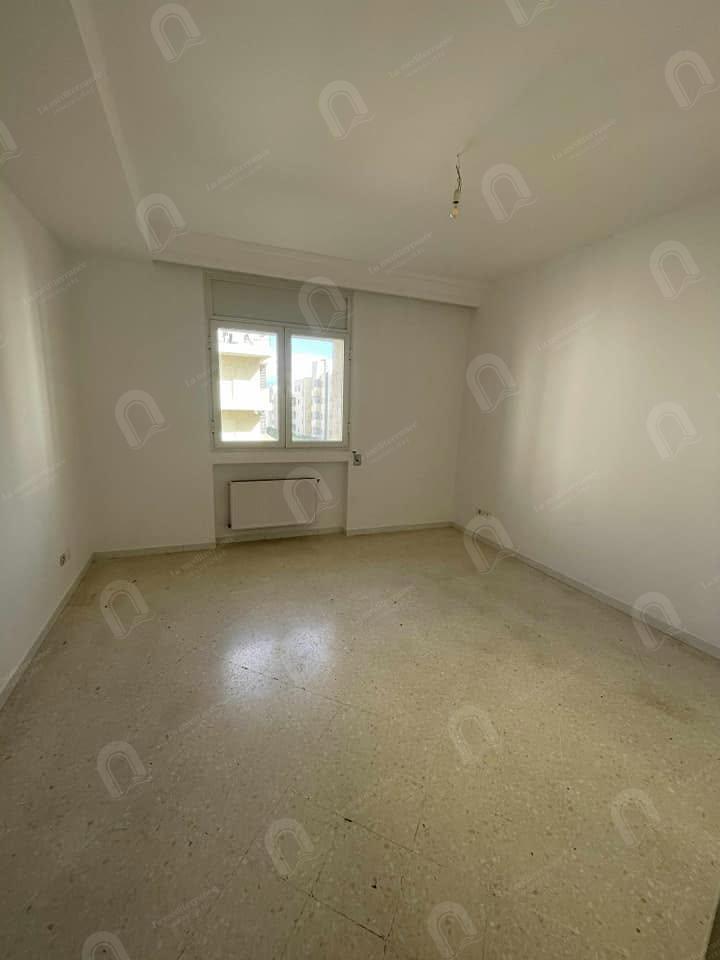 à louer un appartement s+3 à jardins d'el menzah 2