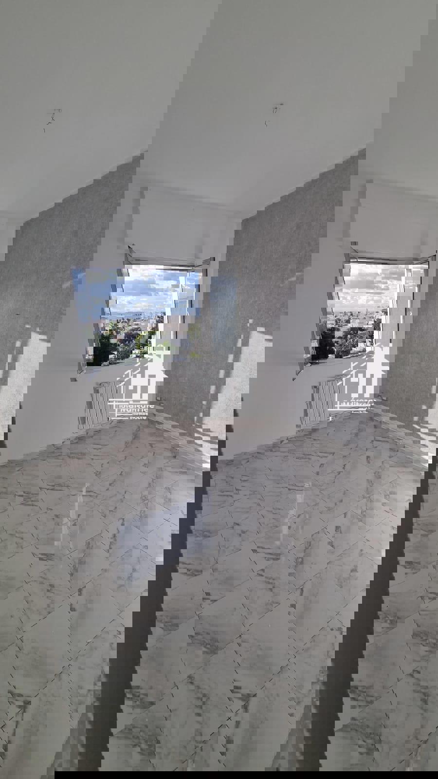 a louer appartement duplex s+3 à khaznadar