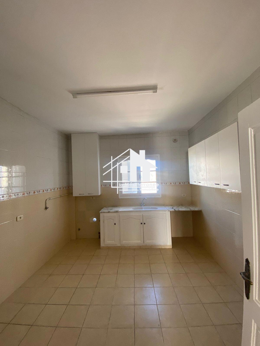 A louer étage de villa S+3 à denden