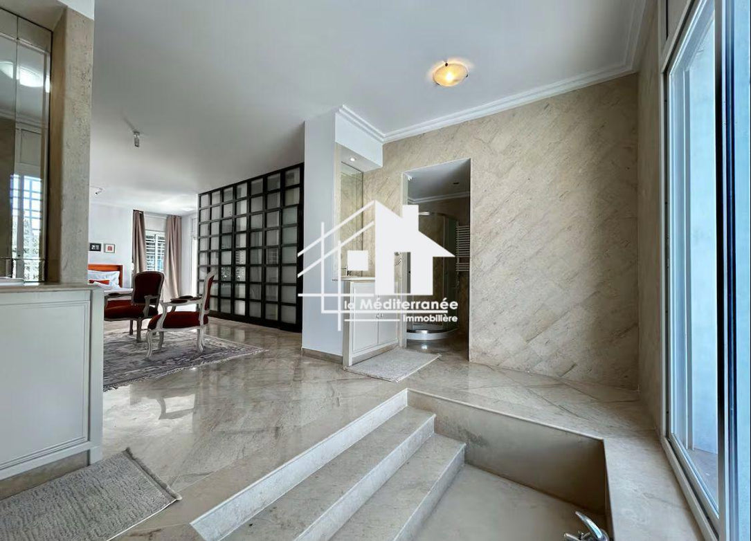 A louer Villa S+5 à la Marsa