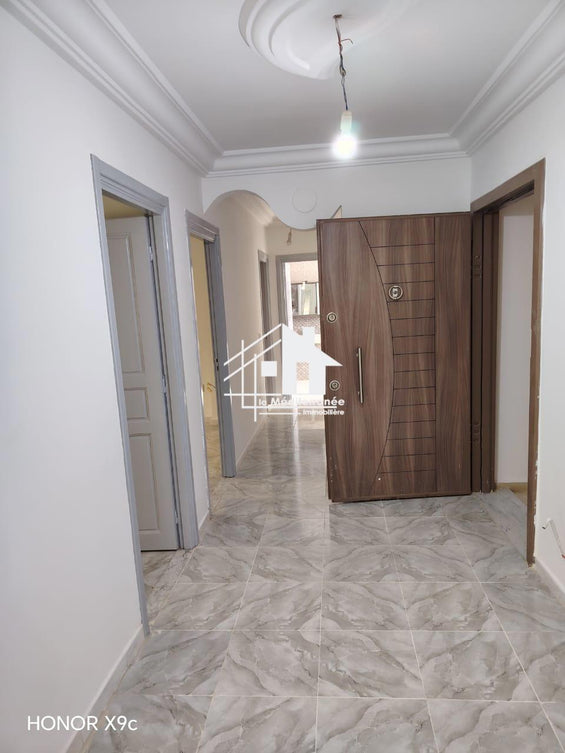 A louer étage de villa S+3 à manouba