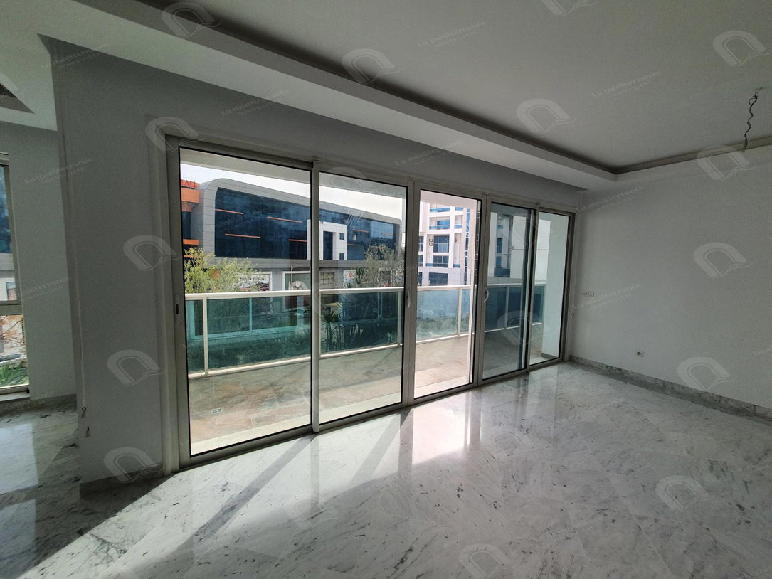 Appartement S+3 aux les berges du lac 2