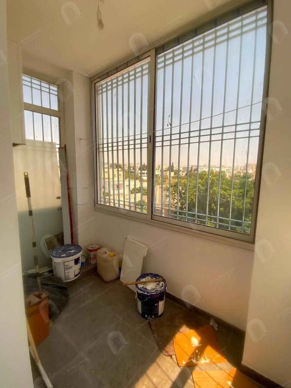 A louer un appartement s+3 à manar 2