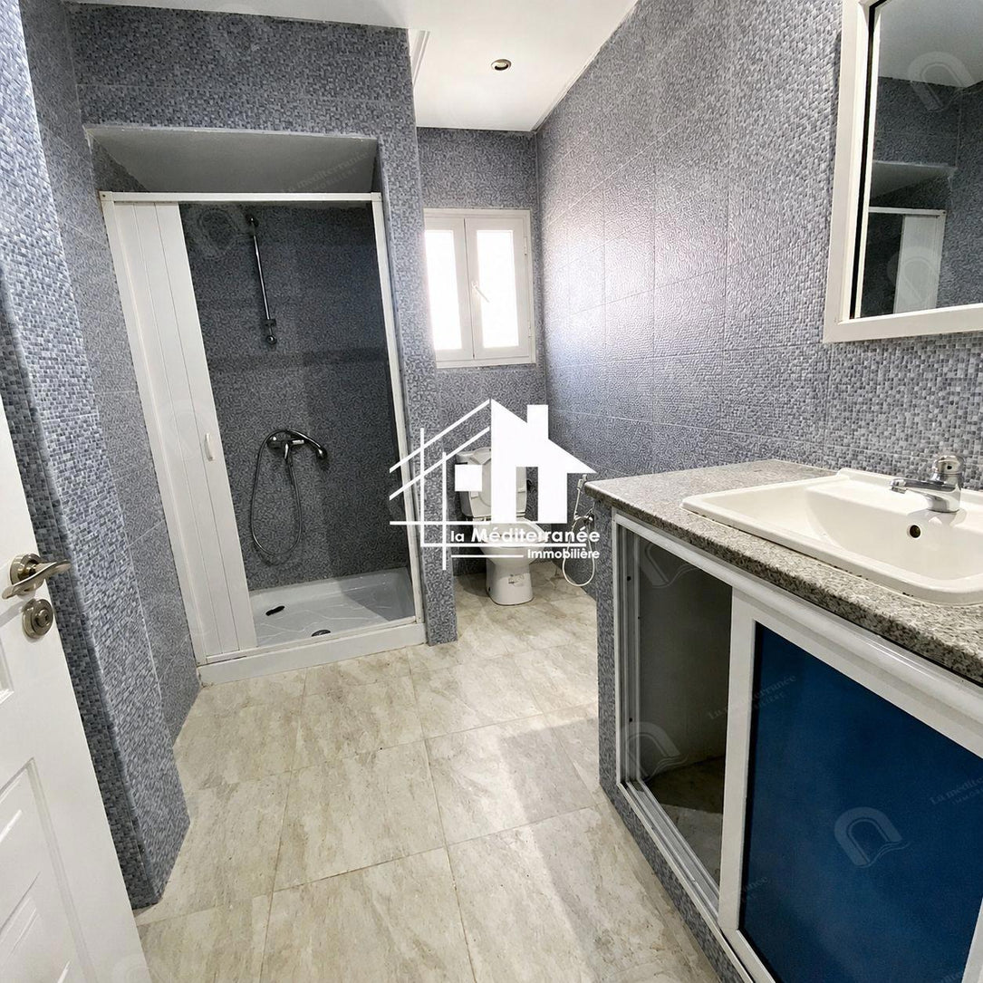 A vendre appartement s+2 Rdc au Bardo